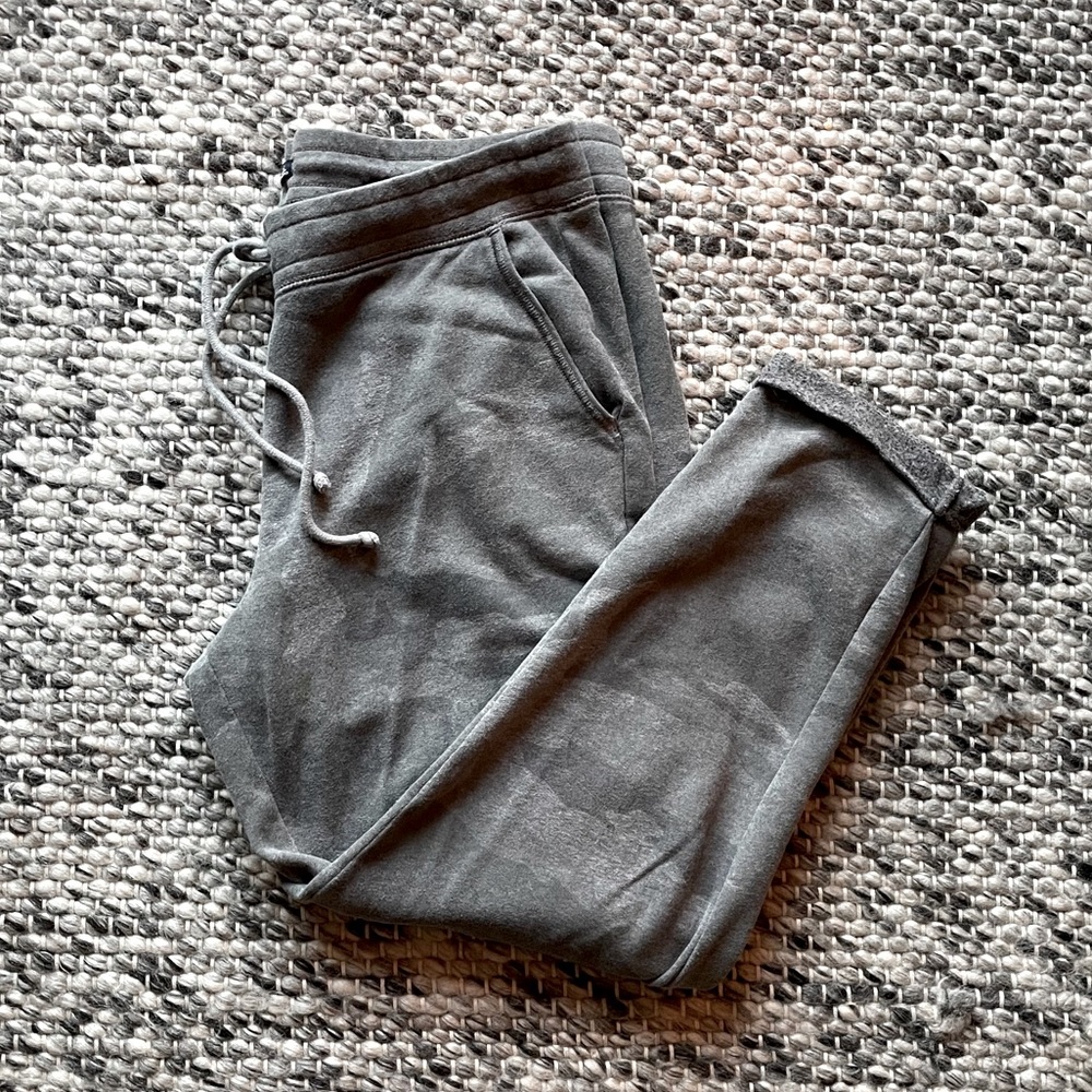 Abercrombie gray camo sweatpants